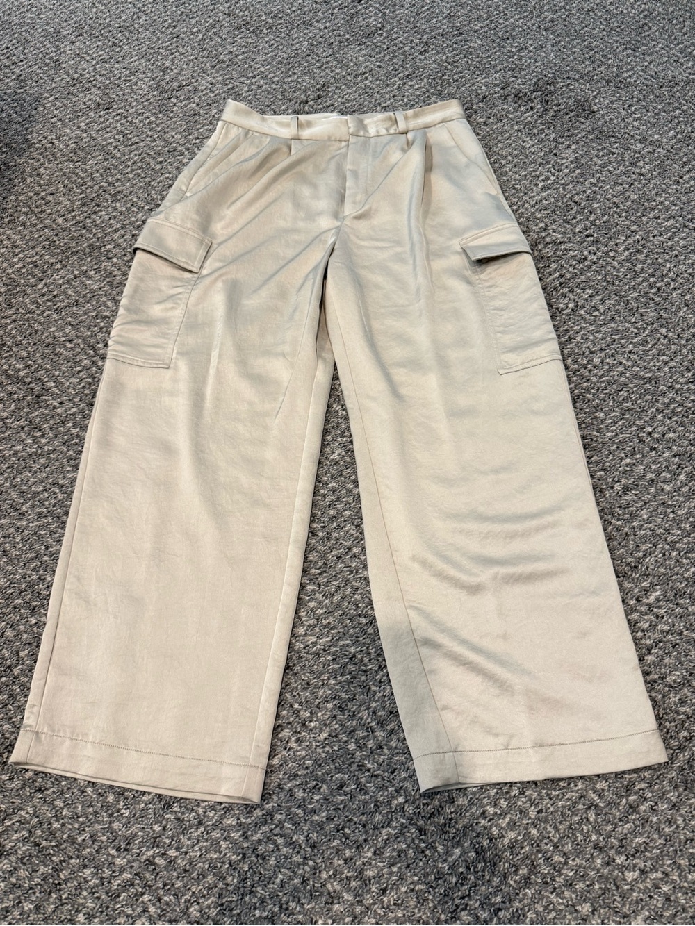 Madewell Women’s Satin Cargo Wide-Leg Pants in Champagne